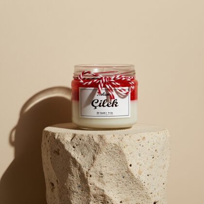 El Yapımı Katmanlı Çilek Kokulu Kavanoz Mumu